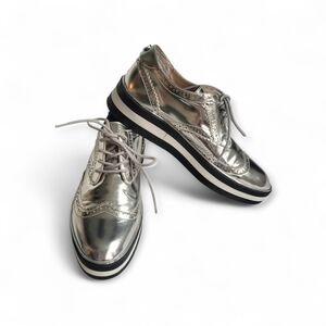 Wishhbone silver metallic platform  oxfords Leather Size 8